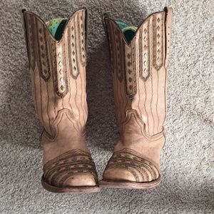 Square toed cowgirl boots